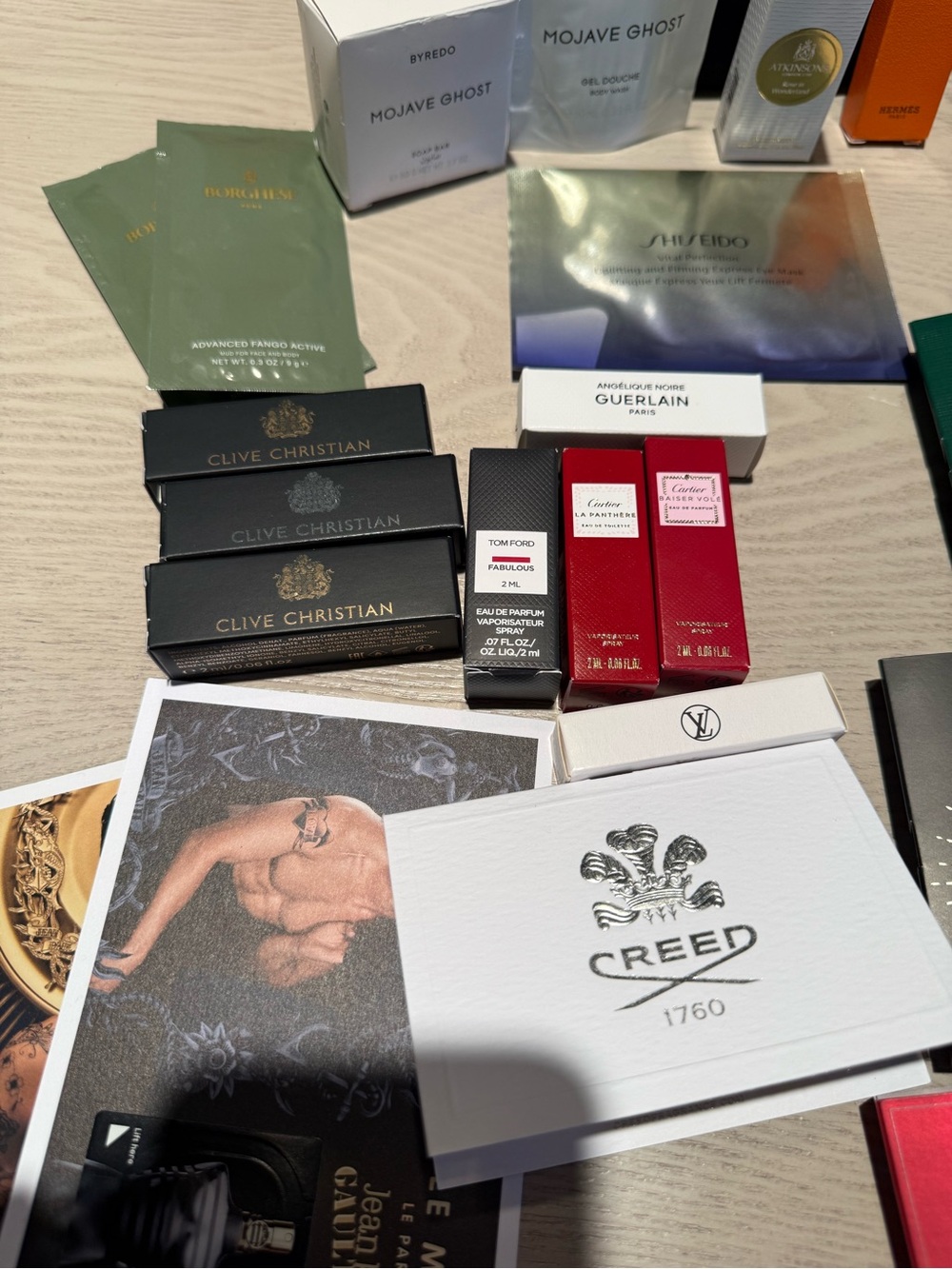 Luxury Beauty sampler fragrance and skincare set - Picture 4 of 9
